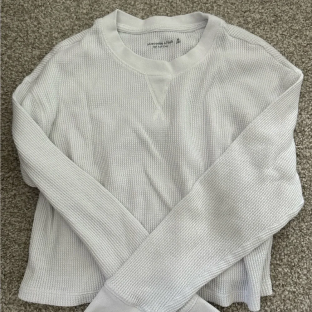 Abercrombie 2pack Cropped Waffle Longsleeves Soft AF - Picture 2 of 8